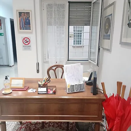 The Pope At The Window * Rom