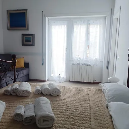 Tatil Evi The Pope At The Window