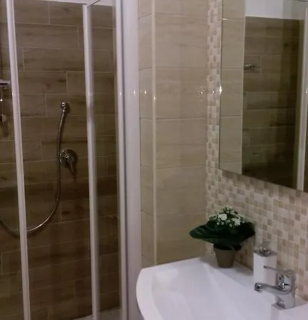 The Pope At The Window Tatil Evi